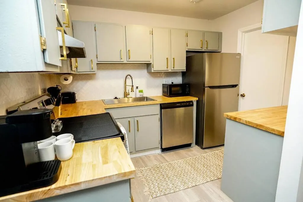Dom wakacyjny 3 Bedroom Townhome Minutes To Uptown Charlotte
