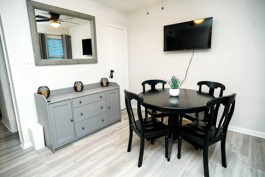 3 Bedroom Townhome Minutes To Uptown Charlotte